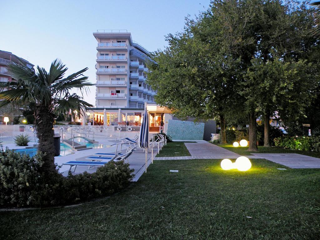 Majestic Beach Hotel & Wellness Bibione Exteriér fotografie